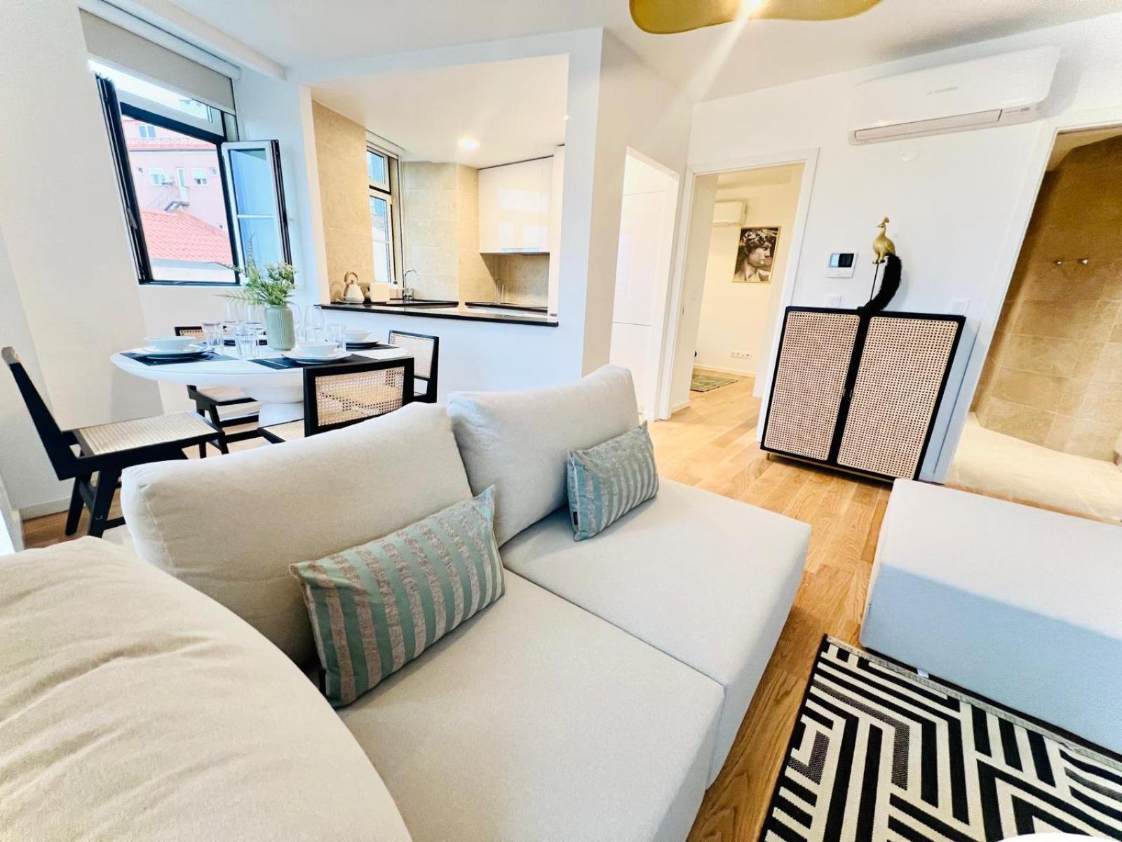 Lisbon Pink House II Beautiful 2 Bedroom Flat In City Center Exteriör bild