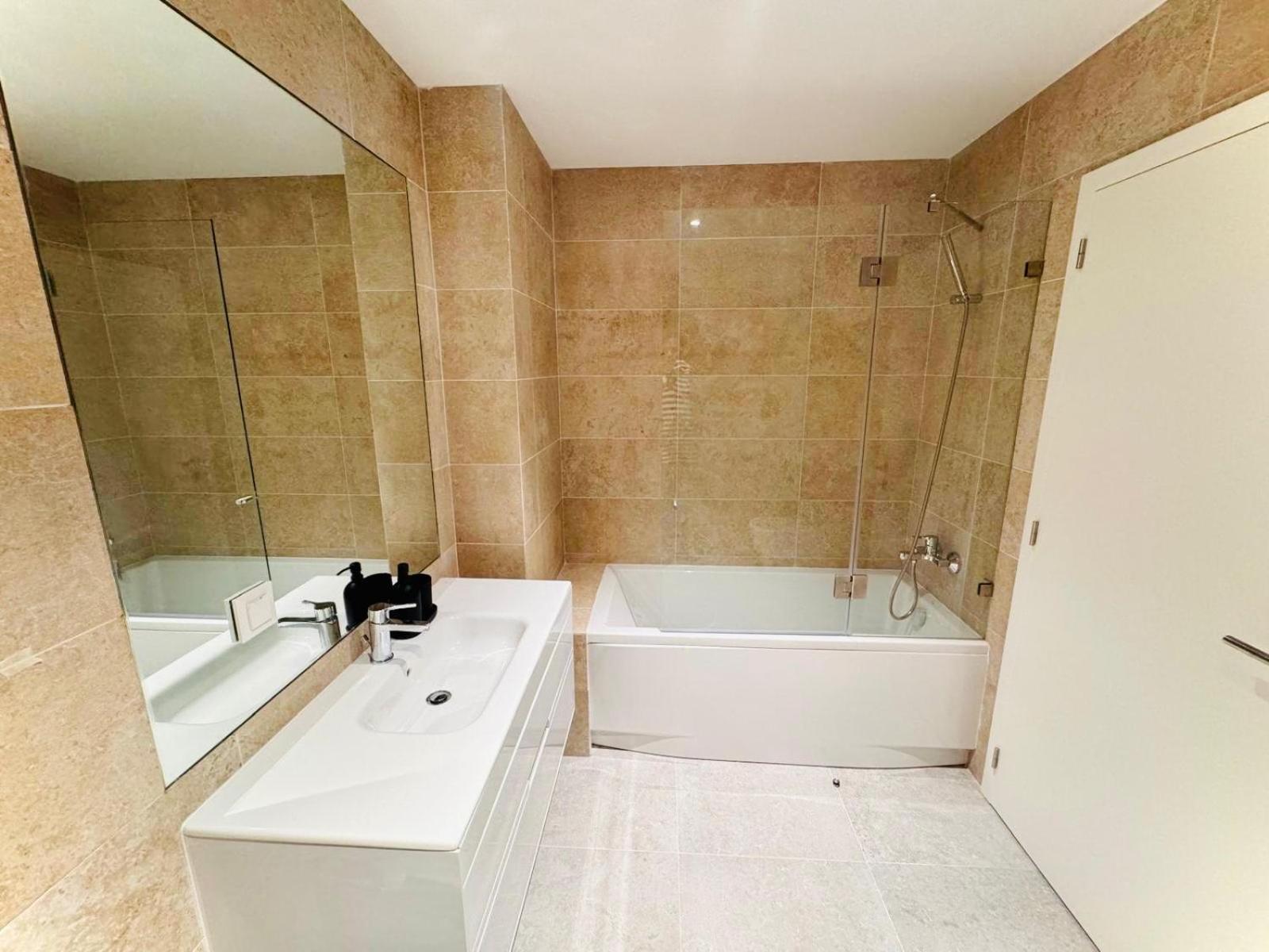Lisbon Pink House II Beautiful 2 Bedroom Flat In City Center Exteriör bild