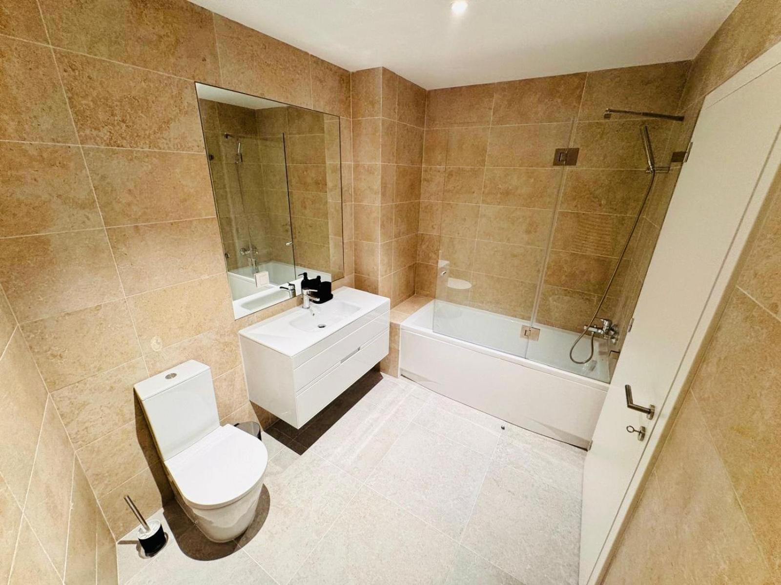 Lisbon Pink House II Beautiful 2 Bedroom Flat In City Center Exteriör bild