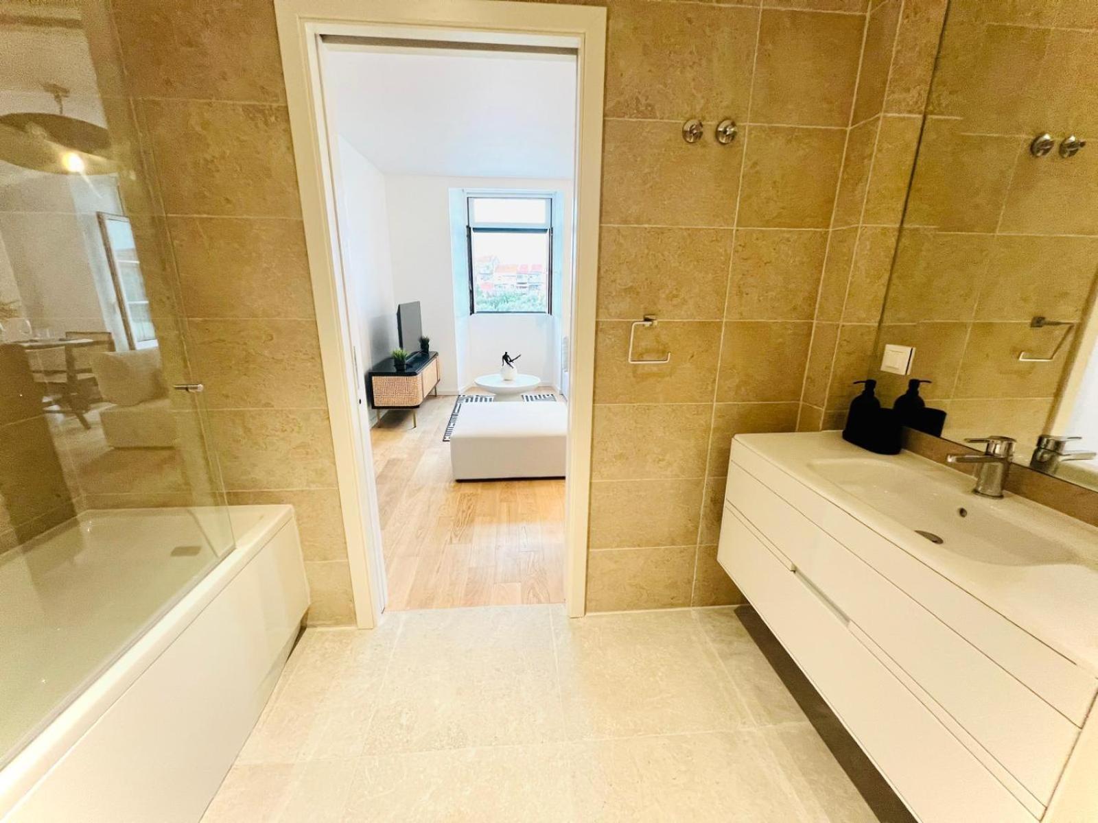 Lisbon Pink House II Beautiful 2 Bedroom Flat In City Center Exteriör bild